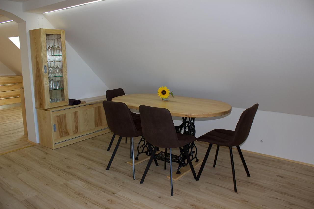 Malina Appartement Vransko Buitenkant foto